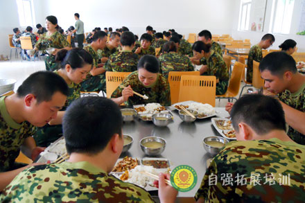 員工軍訓(xùn)