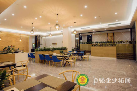 成都周邊軍訓(xùn)拓展團(tuán)建基地