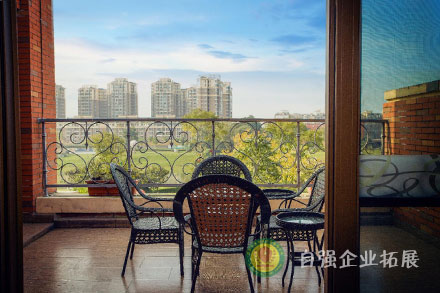 蒲江英瀾河畔酒店
